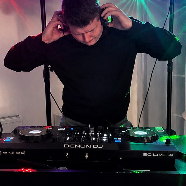 DJ VIRUSEK
